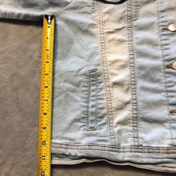 Dollhouse Light Wash Denim Jean Jacket Size Med - Picture 10 of 11